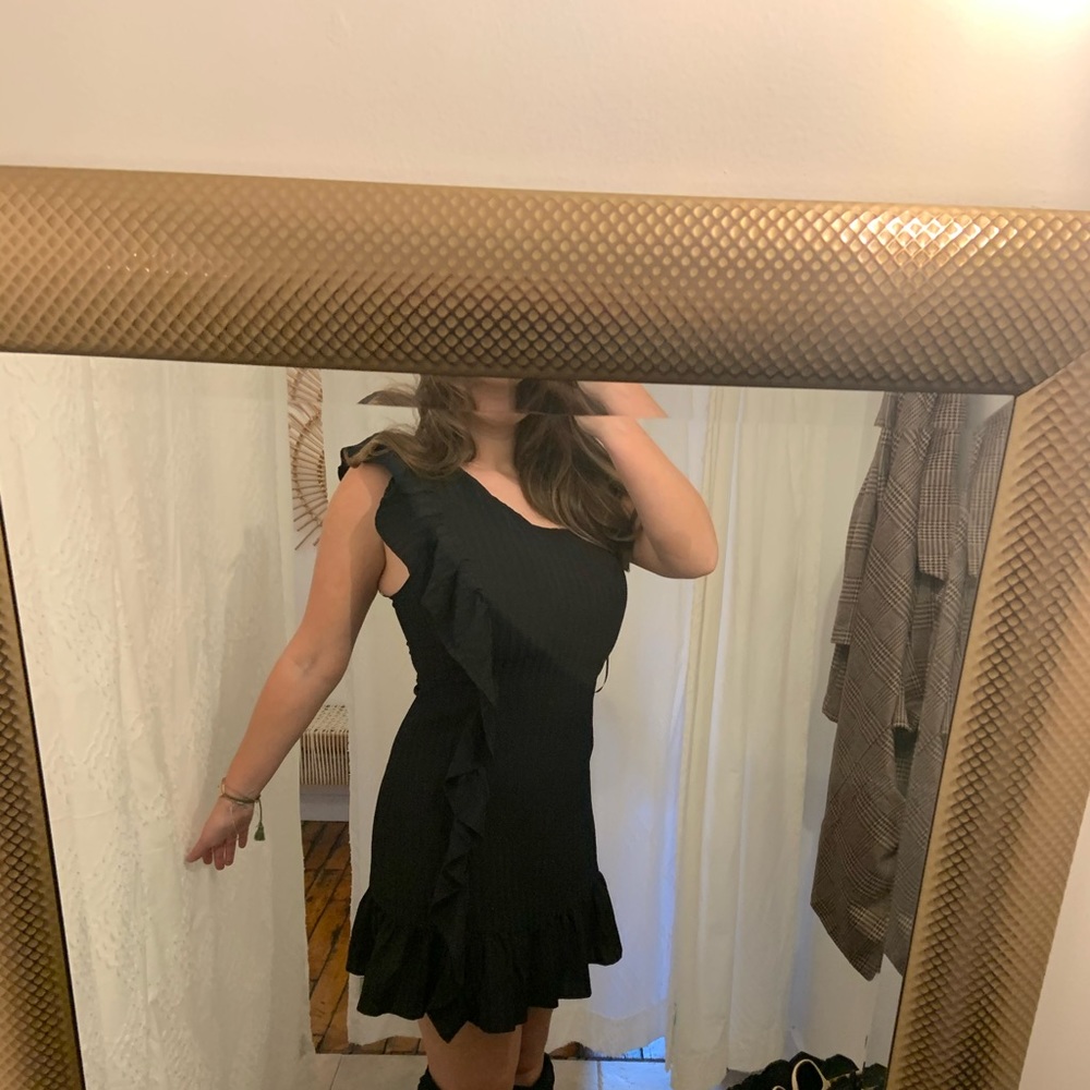 Beautiful black dress